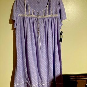Aria Women’s Night Gown Brand New Never Worn